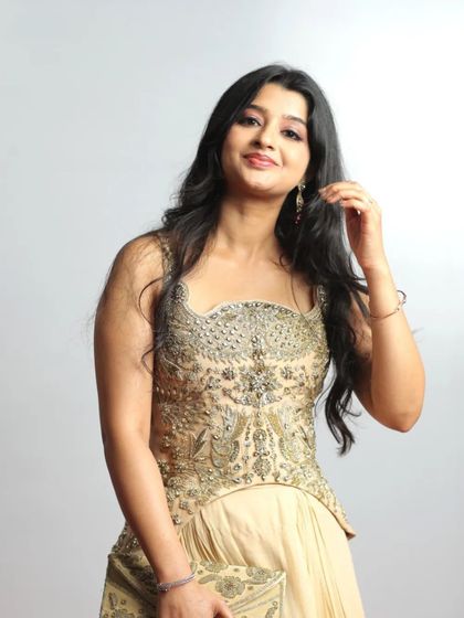 Actress Aishani Shetty looking elegant at the Chittara Star Awards. This is a clean, classic event portrait that captures her grace and style.