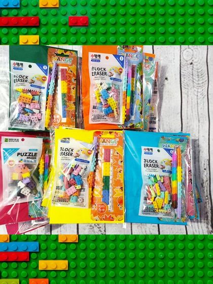 This image shows my block-themed stationery, including puzzle erasers and stackable pencils that look like building blocks.