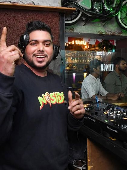 Behind the Decks: The Art of the Mix photo 48