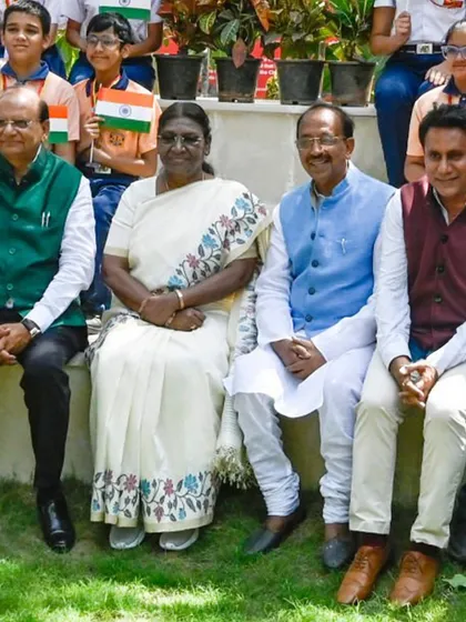 A group photograph with the President of India, Smt. Droupadi Murmu, and the Lieutenant Governor, Vinai Kumar Saxena, at the inauguration of Gandhi Smriti Park. This project is a testament to our commitment to preserving national legacies.