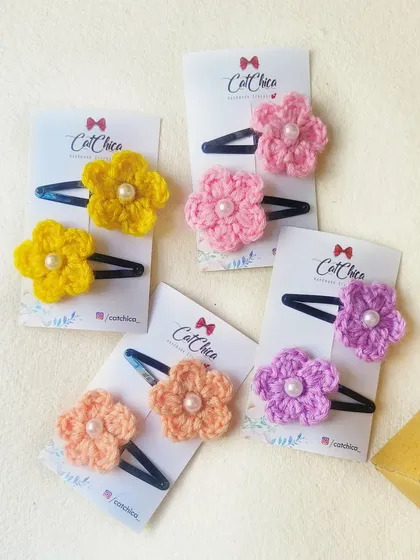A lovely collection of our petite floral clips. These are great for toddlers or for a subtle floral accent.