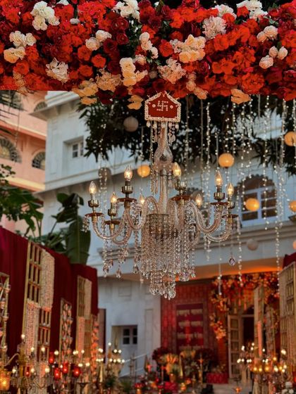 Royal Sanctuaries: Grand Wedding Mandaps & Receptions photo 35