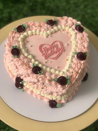 Ankita Das - Designer Cakes & Desserts Art in Buttercream: Floral & Dainty Designs photo 15