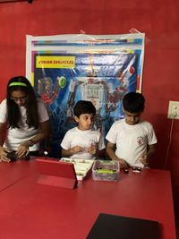 STEM & Technology Programs for Kids