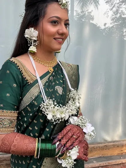 The makeup for a Haldi ceremony is kept fresh, dewy, and waterproof.