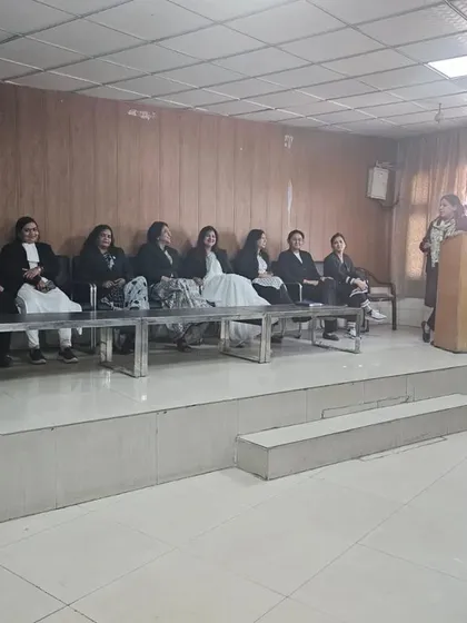 A wider view of the seminar hall during my presentation. It's important to create an open environment where attendees feel comfortable learning about sensitive topics.