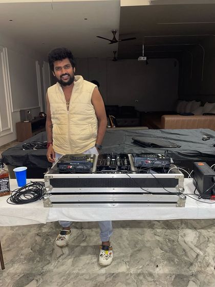 Behind the Decks photo 24