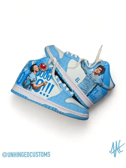 For the true Manchester City fans, this pair of custom Nike Dunks is a tribute to the club's legends. Featuring detailed portraits of OG players, this is how you wear your team pride with style.
