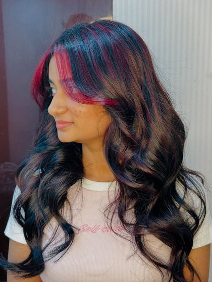 Vibrant Reds & Funky Hues photo 16