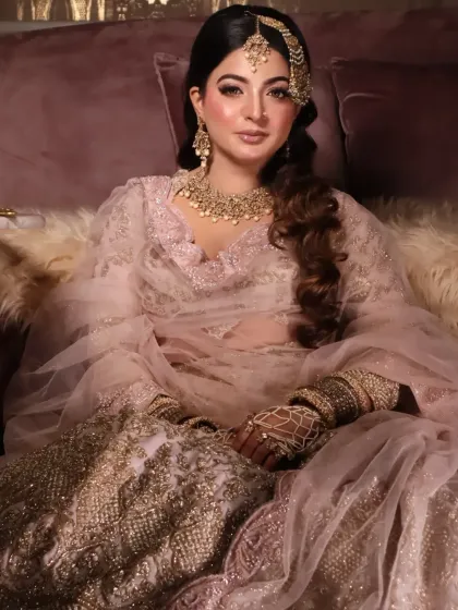 Learn this look in our upcoming masterclass. Elevate your makeup skills and learn how to present your work professionally.