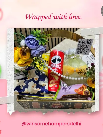 A close-up of the 'Wrapped with love' hamper, highlighting the pearl details and the mix of colorful flowers.