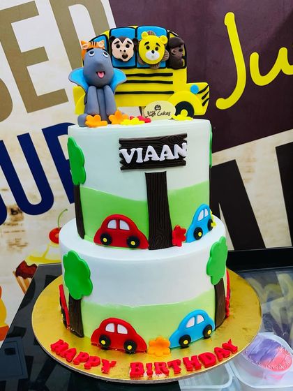 Kids' Character & Cartoon Cakes photo 19