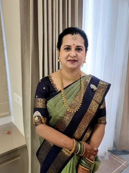 Creating elegant makeup for mature skin is one of my specialties. For this lovely mother of the groom, I used techniques to create a smooth, lifted appearance, focusing on hydrated skin and soft definition for a graceful Muhurtham look.