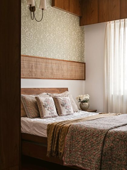 By the Riverside - Full-Service Interior Design Bedrooms: Personal Sanctuaries photo 17