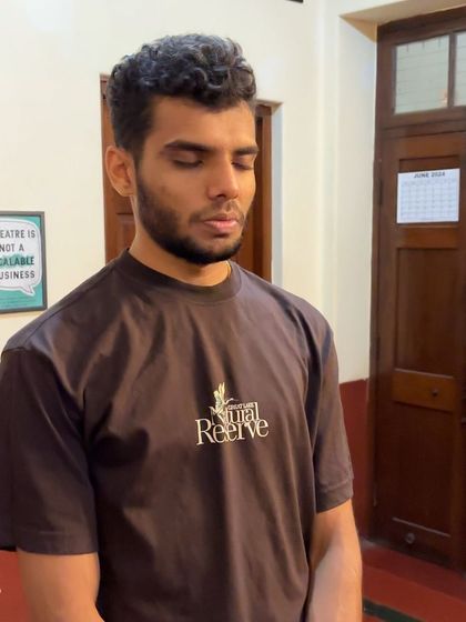 A moment of focus and mindfulness during our bodywork session. We guide participants to use theatre as a tool for inner transformation.