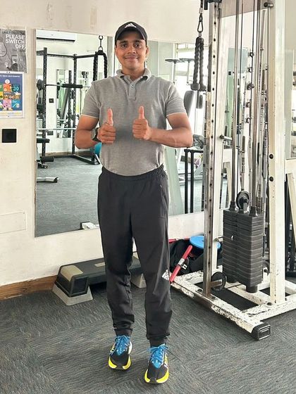 Thumbs up for another completed set. Positive reinforcement is key.