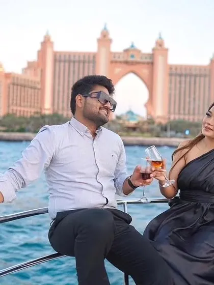 Taking love stories to new destinations. This shoot in Dubai, with the iconic Atlantis in the background, showcases how I craft luxury pre-wedding experiences, whether on a yacht or against a world-famous skyline.