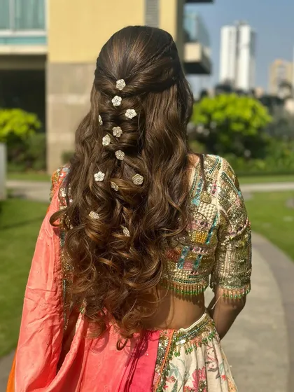 Another shot of the dispersed floral hairstyle, showing how the accessories look from a slightly different angle in the sunlight.