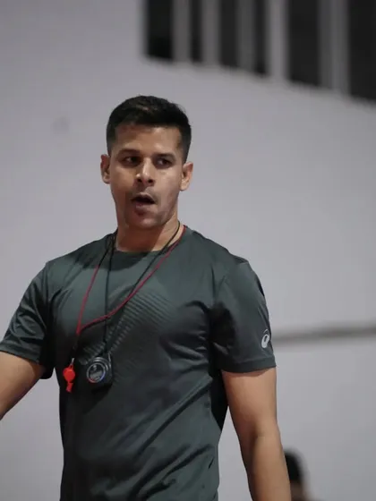 With the pre-season behind us, the rubber meets the road. A candid shot during a training session, focused and ready for the work ahead.
