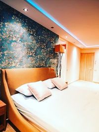 Decorative & Textured Painting