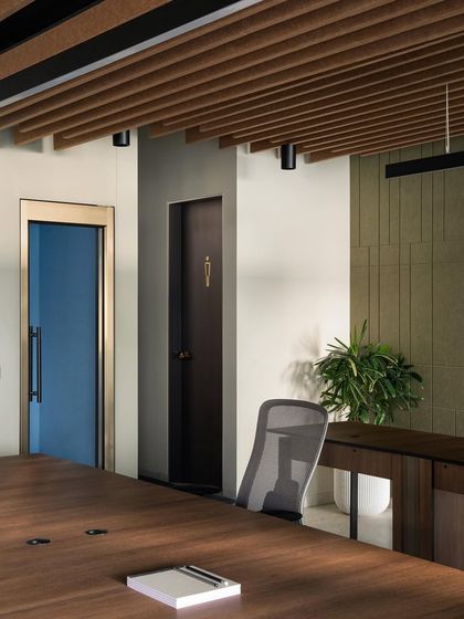 Modern Corporate Workspaces photo 6