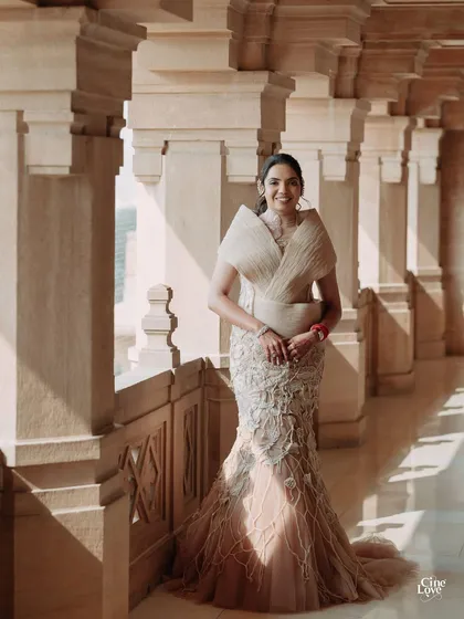 Bridal styling isn't one-size-fits-all. For this client's welcome lunch, we went with a custom structured gown that was modern, elegant, and perfectly suited for a sophisticated daytime event.