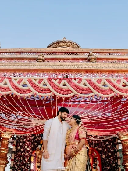 We understood the assignment: a mandap fit for royalty. This South Indian wedding setup was all about heritage with a highlight reel feel, blending sacred traditions with unapologetic opulence.