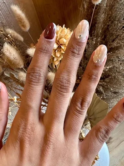 Another view of this beautiful red and pearly white set, showing how the colors complement each other.