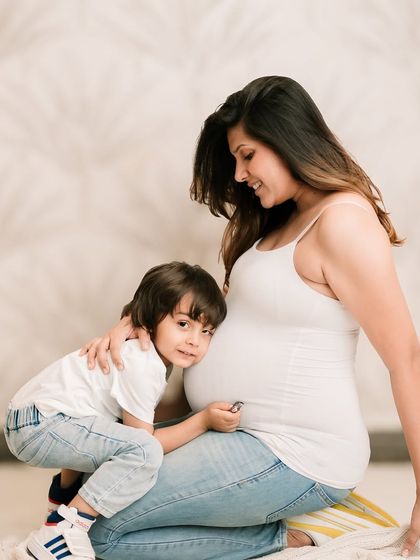 Maternity Portraits: Celebrating Your Glow photo 27