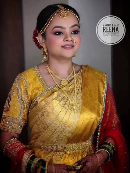 A full view of Shivangi's bridal elegance. Her Kanjeevaram-style saree, combined with the traditional jewellery, creates a truly royal look.