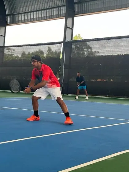 An action shot from our Adults Doubles League, a perfect setting for competitive yet friendly matches. This program is designed for adults who want to stay active, improve their game, and connect with fellow tennis enthusiasts.