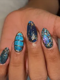 Gel Extensions & Custom Nail Art
