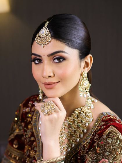 Timeless Bridal Looks photo 30