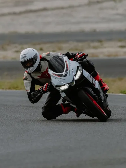 Mastering the perfect corner is a science, and I'm here to teach it. This is the level of control and confidence you can achieve when you learn the right techniques for vision, body positioning, and throttle control in a safe environment.