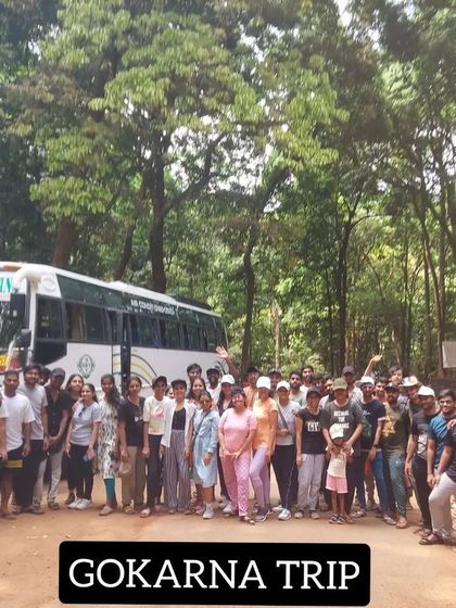 Our large group posing for a photo during our Gokarna and Honnavara trip. We can handle groups of all sizes.