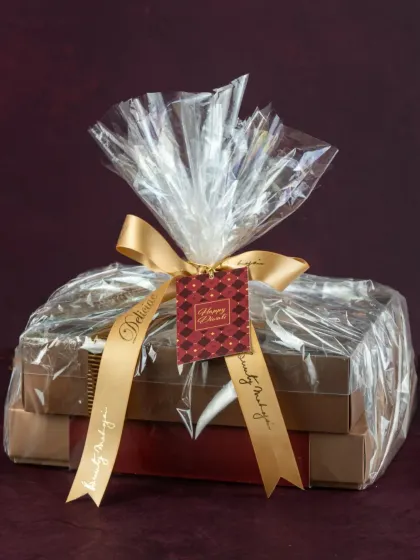 Our Chocolates & Desserts Hamper is a wonderful way to share joy this Diwali. It combines our popular crème desserts with a box of our special handmade chocolates.