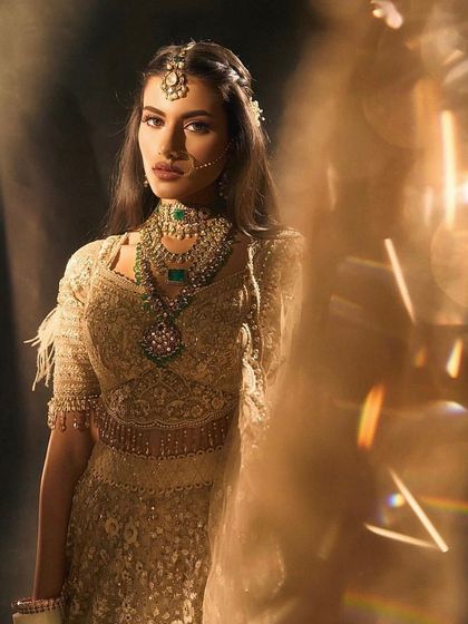An artistic bridal portrait from the Delhi Masterclass. We explored how to use light and shadow to create a moody, romantic image.