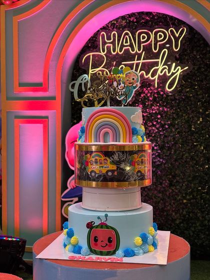 Character & Cartoon Cakes photo 17