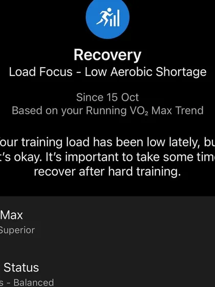 My watch showing a "Recovery" status. This is a crucial reminder from the data that my training load has been low and it's time to let the body heal.