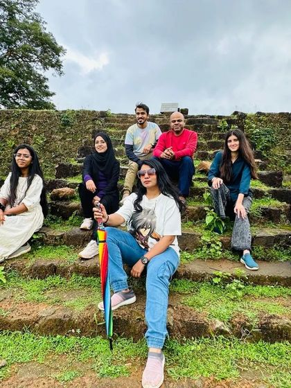 A relaxed group photo at Nagara Fort, enjoying the historical site.