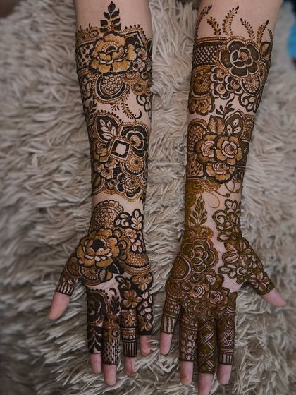 Z4 Studios - Special Occasion Henna My Signature Florals (The 'Floral Queen') photo 15