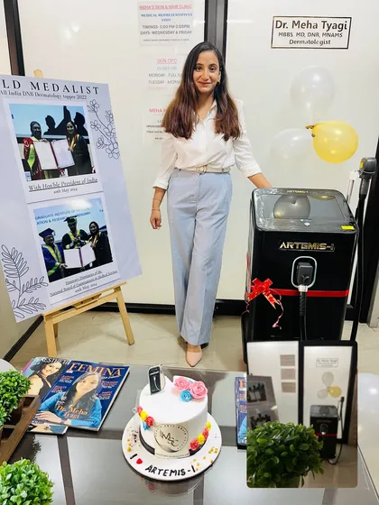 I believe in investing in the best for your skin. Here I am with my ARTEMIS-1, a US-FDA certified laser hair reduction device. This technology ensures maximum safety and effectiveness, especially for Indian skin types, delivering powerful results with a priority on your comfort.
