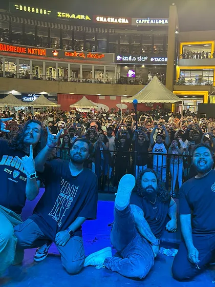 One for the road with the beautiful audience at the Beer festival at Phoenix Marketcity, Bangalore. We love ending our shows with a picture with the real stars of the night.