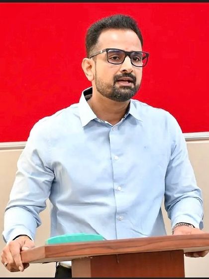 Speaking to law students at Bharti Vidyapeeth. It is a privilege to share insights on legal practice and career development with the next generation of legal minds.