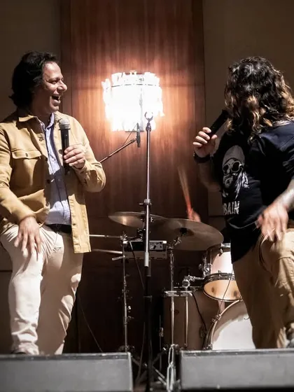 It’s not every day that the MD of a company like Shapoorji Pallonji joins you on stage for a jam session. This was one for the books, a perfect example of how we break the ice and make the night unforgettable for everyone.