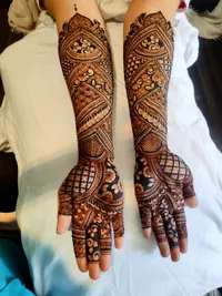 Online Mehndi Classes