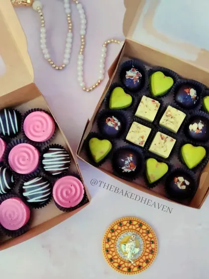 I have so much fun creating unique chocolate flavors. Here are two of my assorted boxes, one with playful Bubblegum and Oreo Crunch, and the other with Indian fusion flavors like Paan Delight and Rasmalai Pistachio.