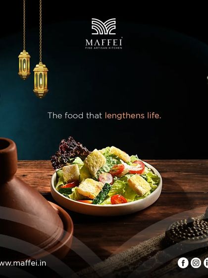 A fresh and light salad, featuring crisp lettuce, juicy tomatoes, and crunchy croutons, tossed in a creamy dressing. A perfect, simple starter.