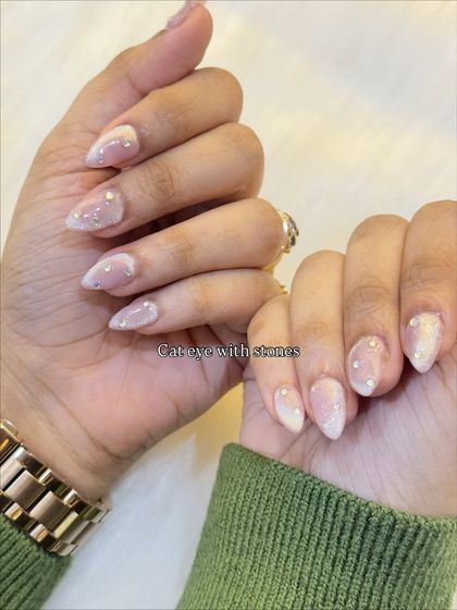 Another view of the popular cat eye with stones design, showing how it looks from a different angle.