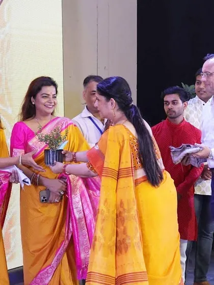 We are thankful for the opportunity to collaborate with esteemed institutions like Gyanshree School. This picture captures a moment of mutual appreciation and partnership during our Baal Leela stage show.